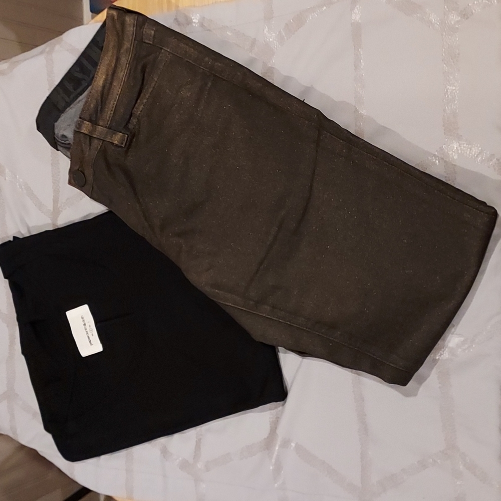 NWT Women's Resin Skinny Ankle Jeans Size 26 W/ Black Tee Shirt